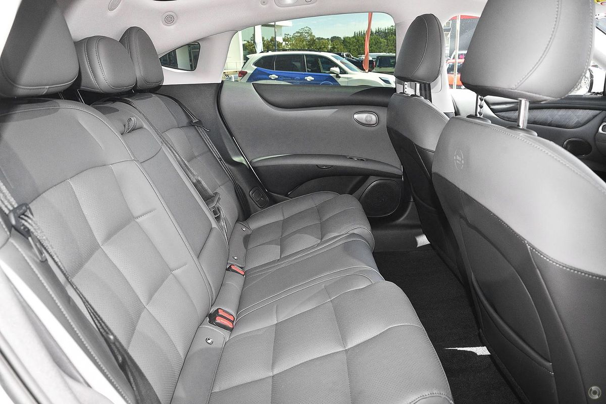 2025 MG IM5 Performance P12L