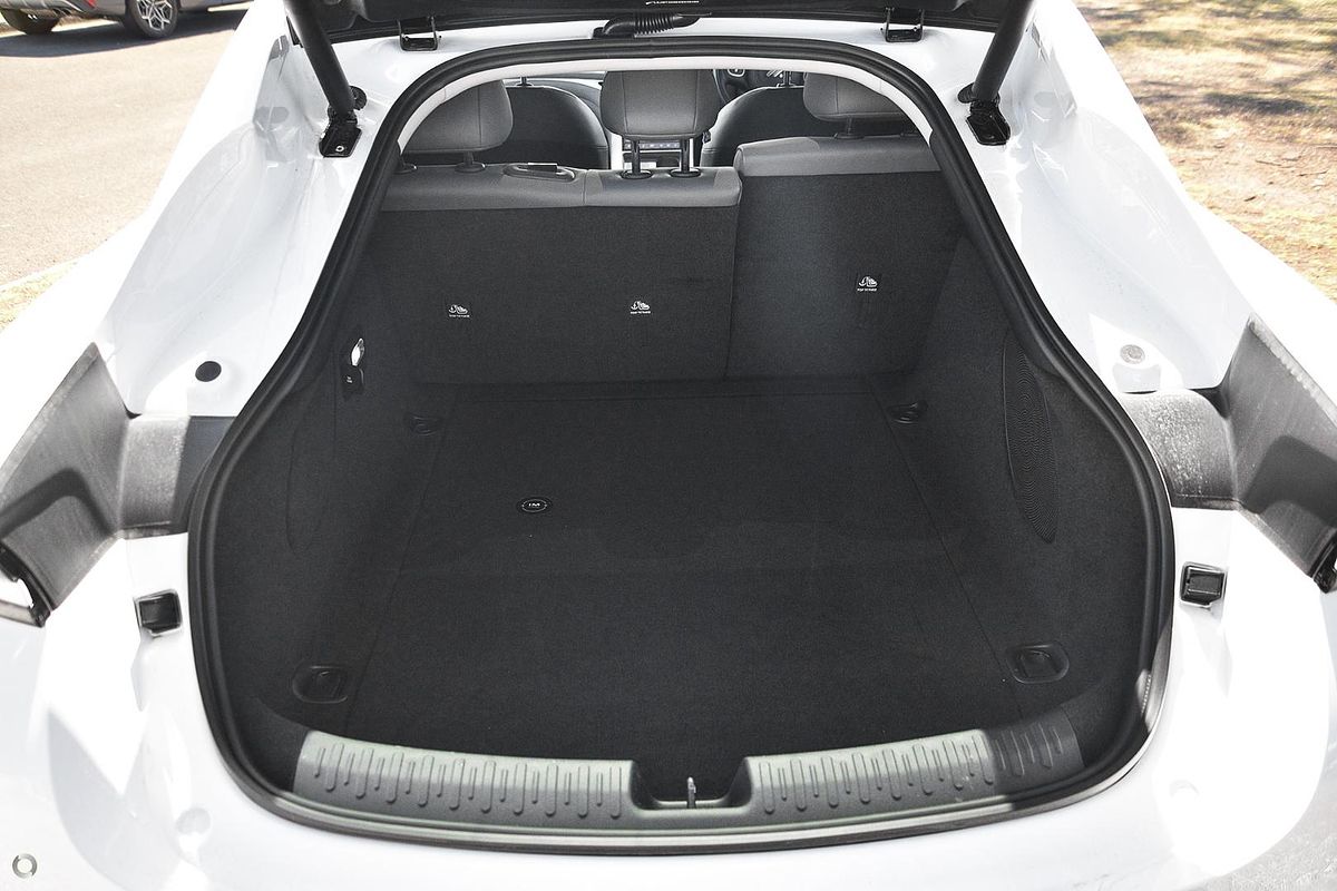 2025 MG IM5 Performance P12L