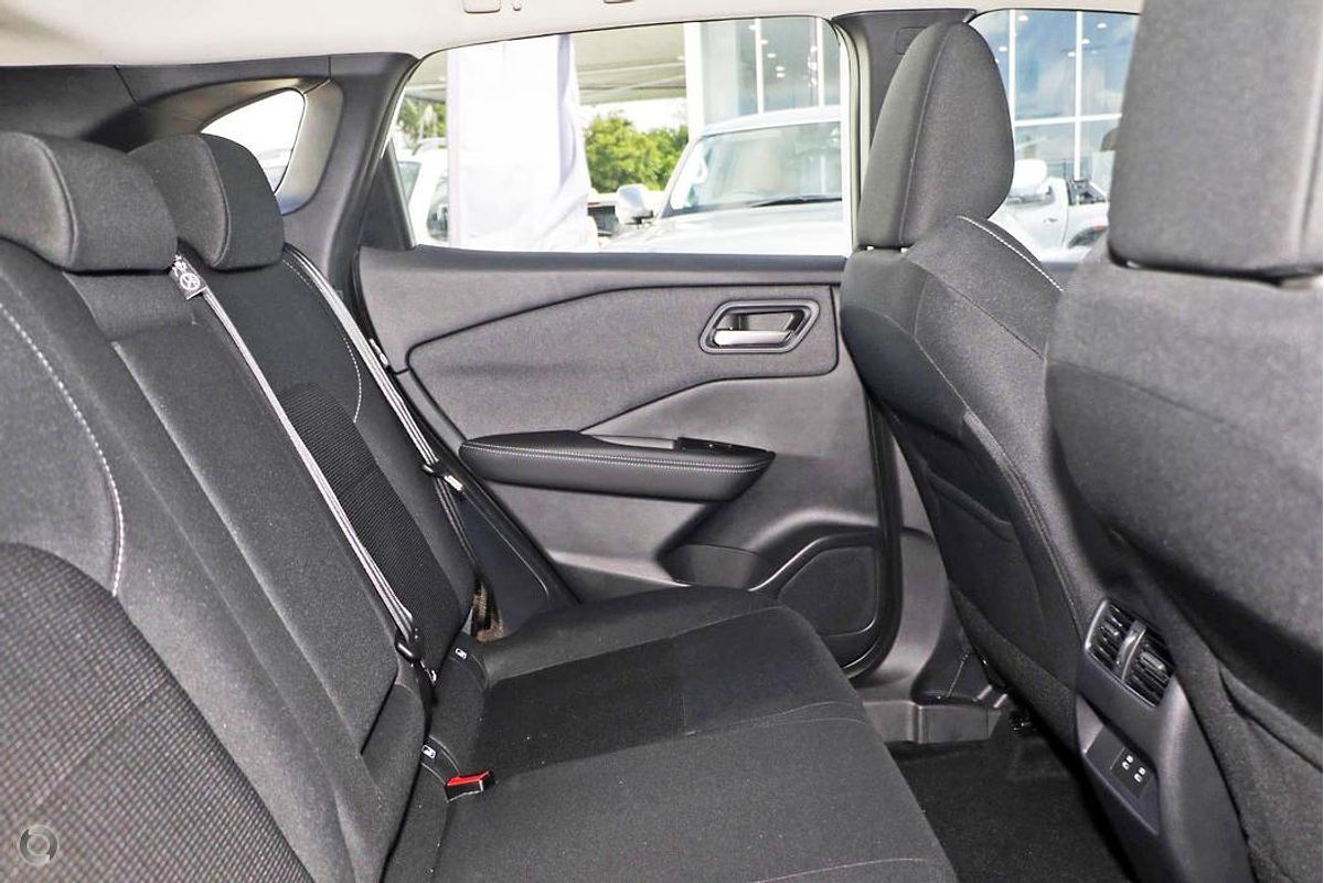 2025 Nissan QASHQAI ST-L J12