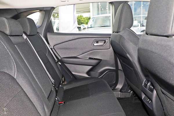 2025 Nissan QASHQAI ST-L J12