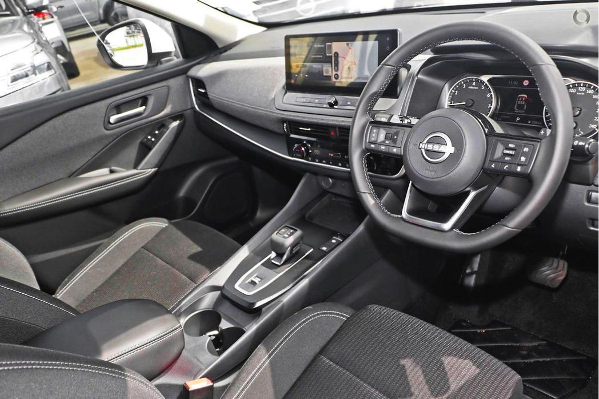 2025 Nissan QASHQAI ST-L J12