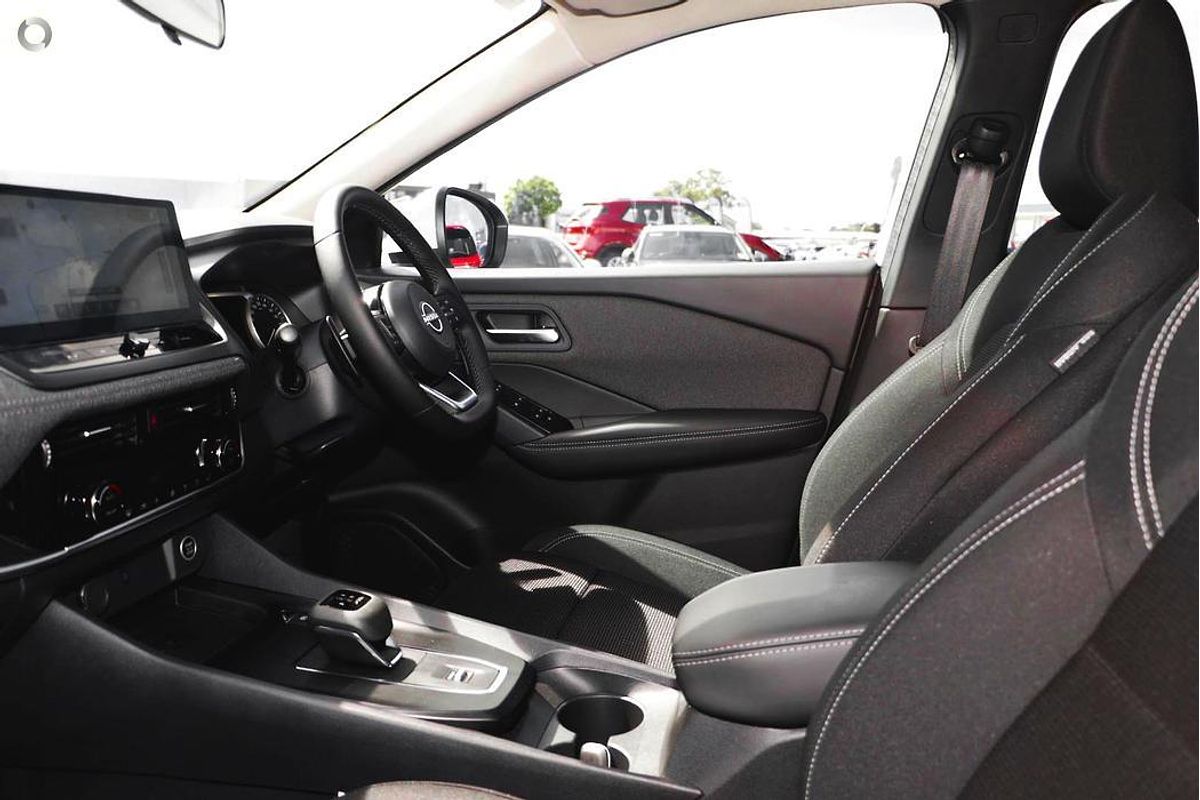 2025 Nissan QASHQAI ST-L J12