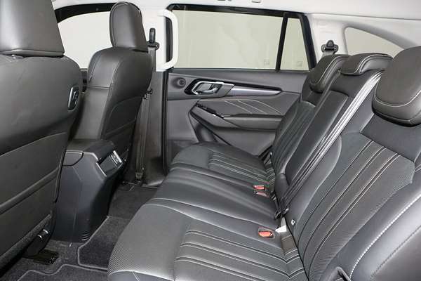 2024 Isuzu MU-X LS-T