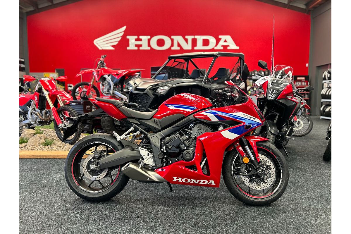 2024 Honda CBR650R ABS E-CLUTCH