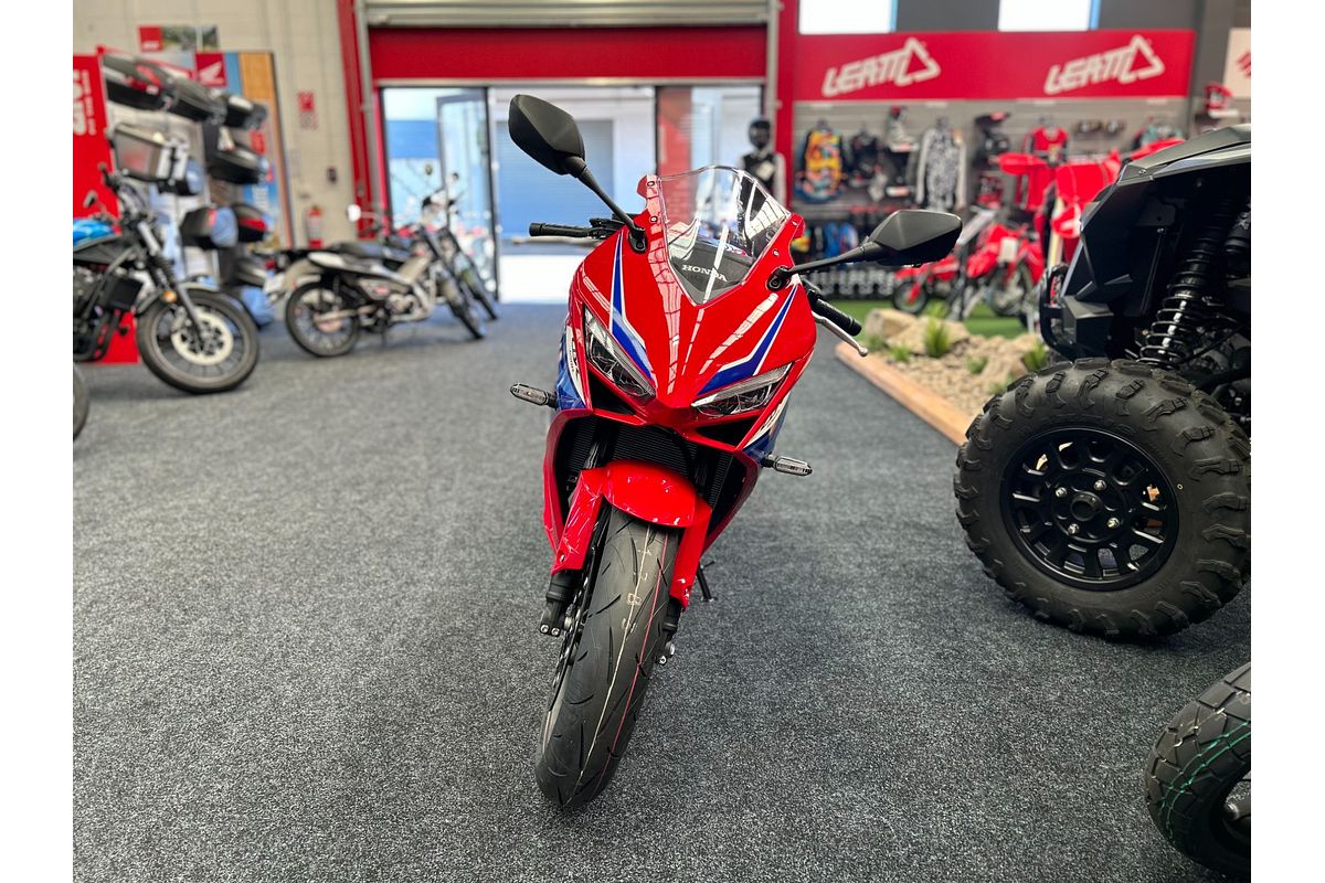 2024 Honda CBR650R ABS E-CLUTCH