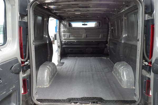 2017 Renault Trafic 66KW X82 SWB Low Roof