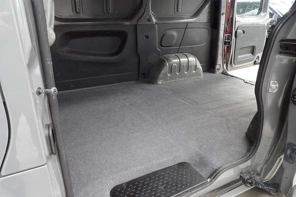 2017 Renault Trafic 66KW X82 SWB Low Roof