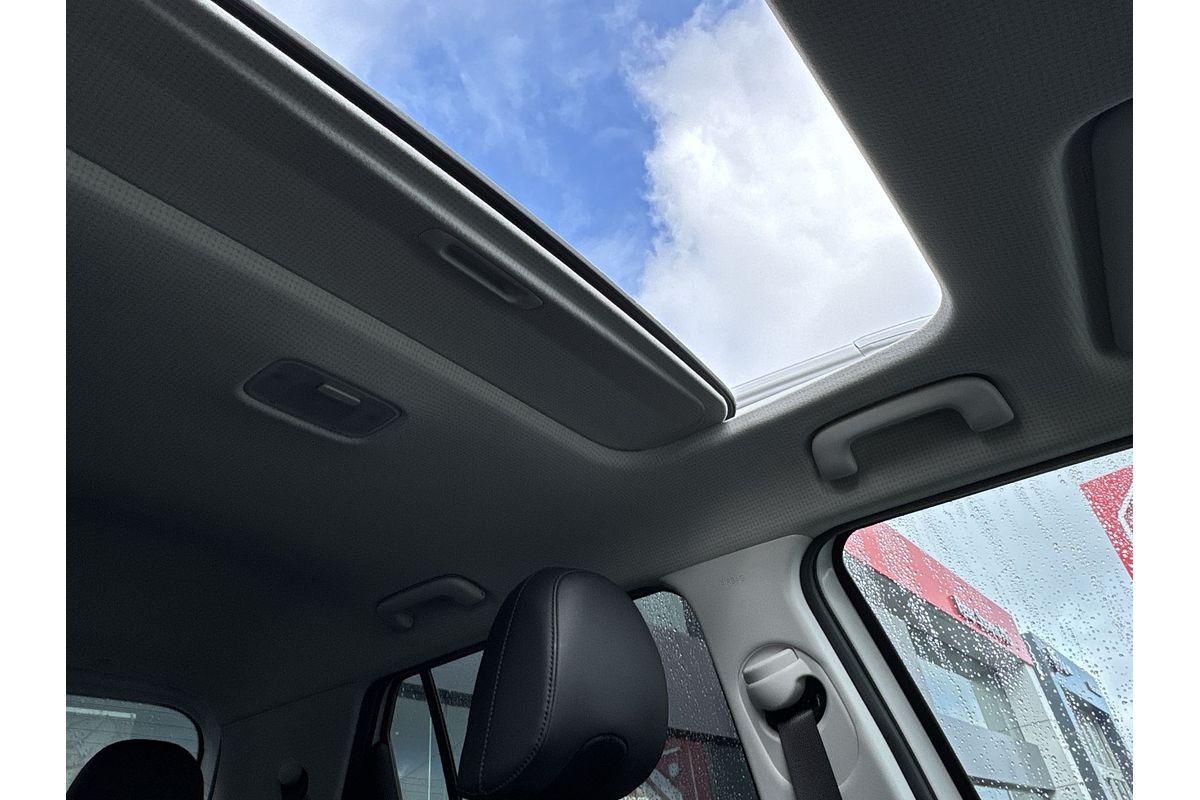 2025 Hyundai INSTER Cross AX.V1