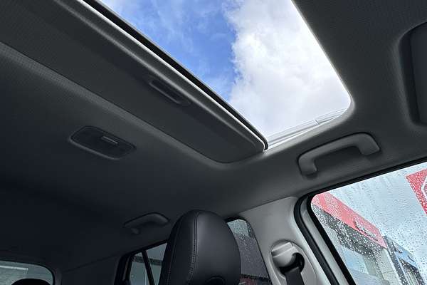 2025 Hyundai INSTER Cross AX.V1