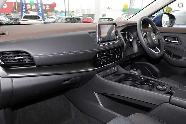 2025 Nissan X-TRAIL ST T33