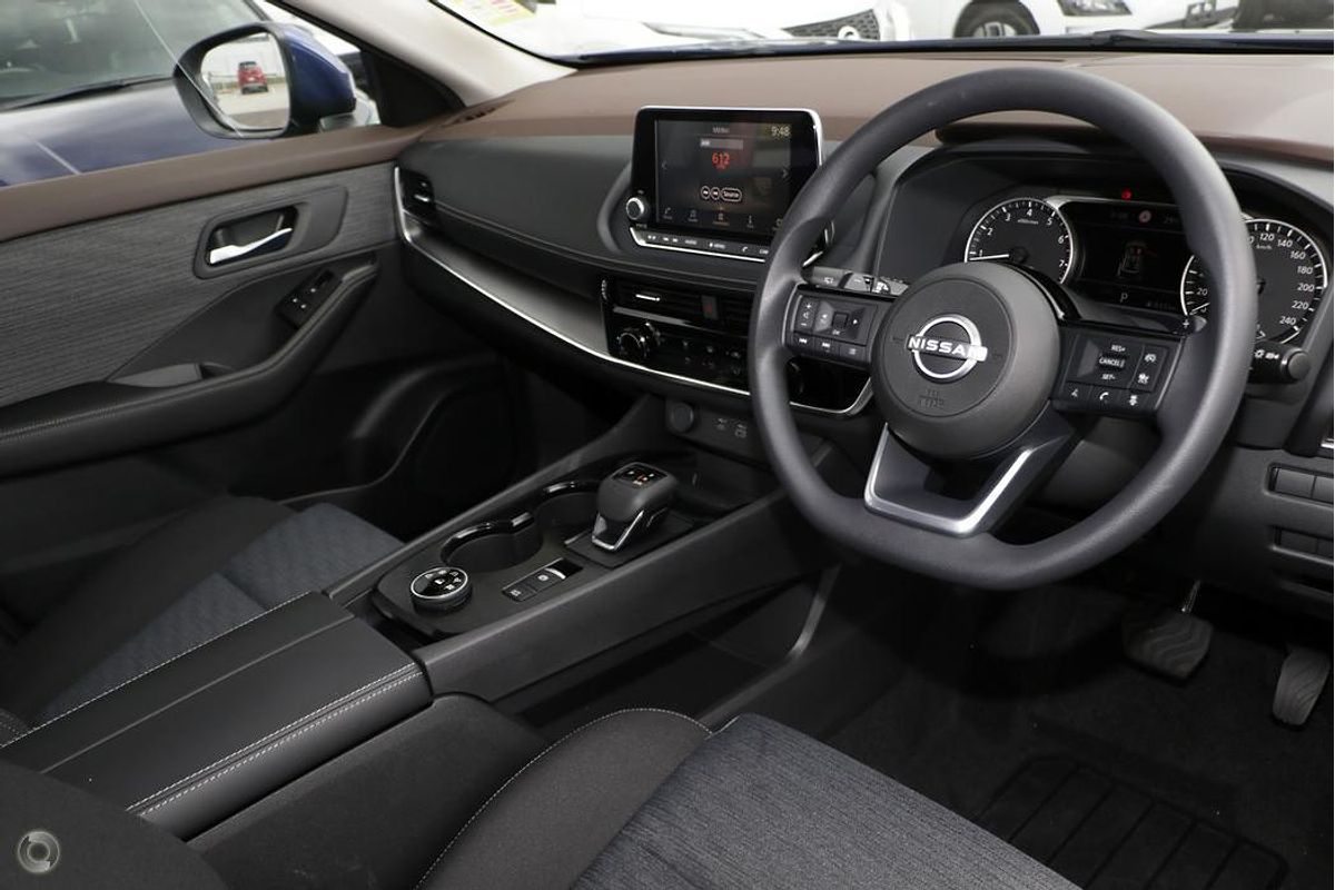 2025 Nissan X-TRAIL ST T33