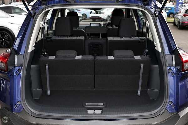 2025 Nissan X-TRAIL ST T33