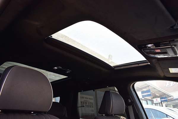 2025 Hyundai Palisade Calligraphy Black Ink LX2.V5