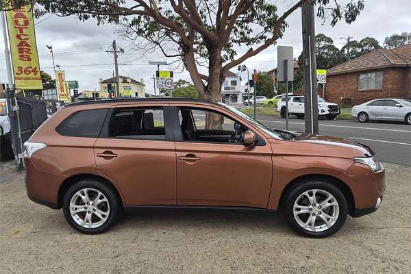 2014 Mitsubishi Outlander LS ZJ