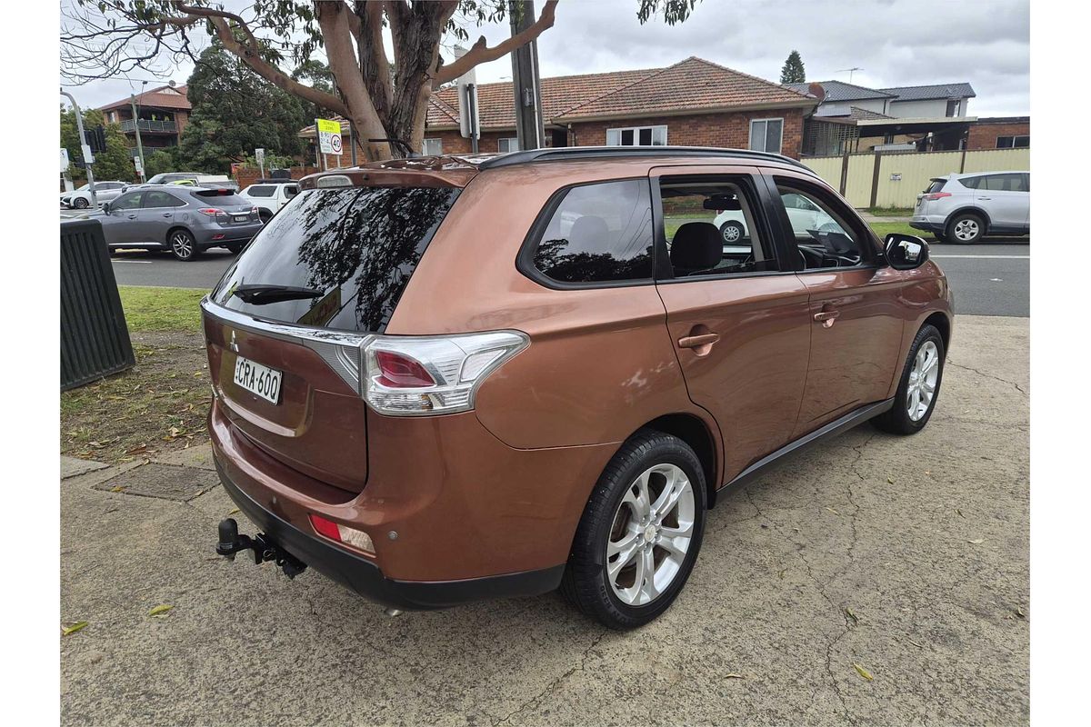 2014 Mitsubishi Outlander LS ZJ