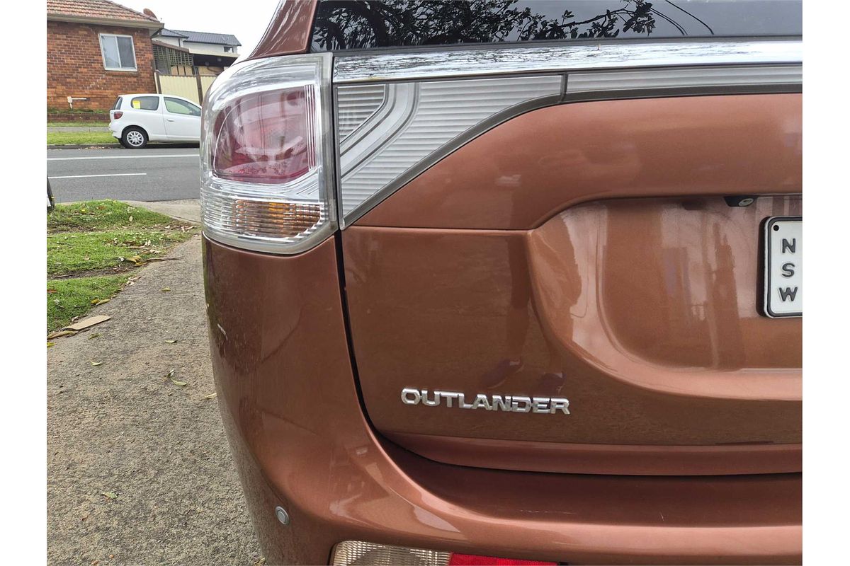 2014 Mitsubishi Outlander LS ZJ