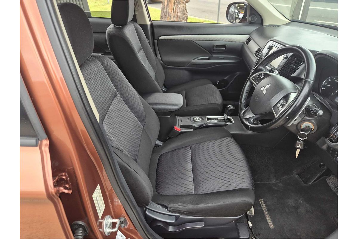 2014 Mitsubishi Outlander LS ZJ