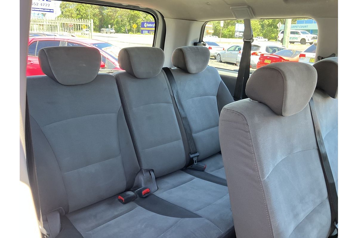 2013 Hyundai iMax TQ-W