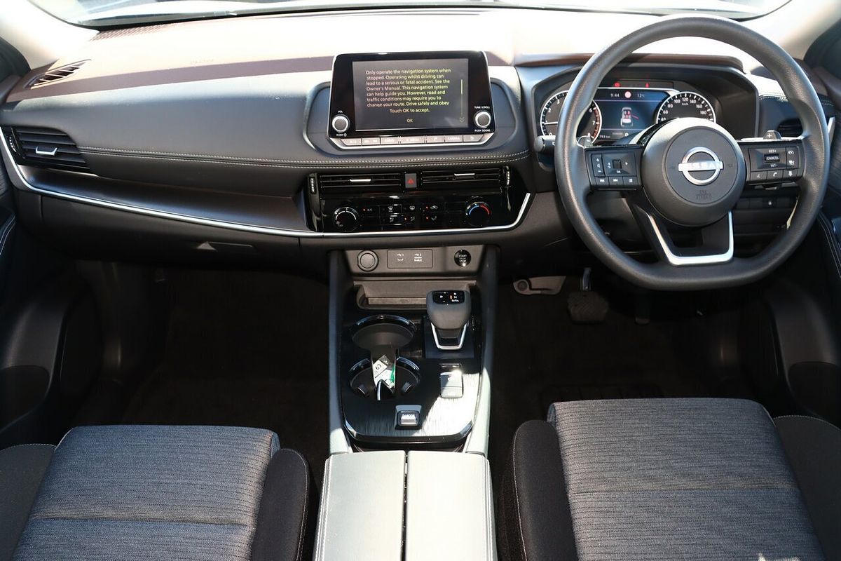 2025 Nissan X-TRAIL ST T33