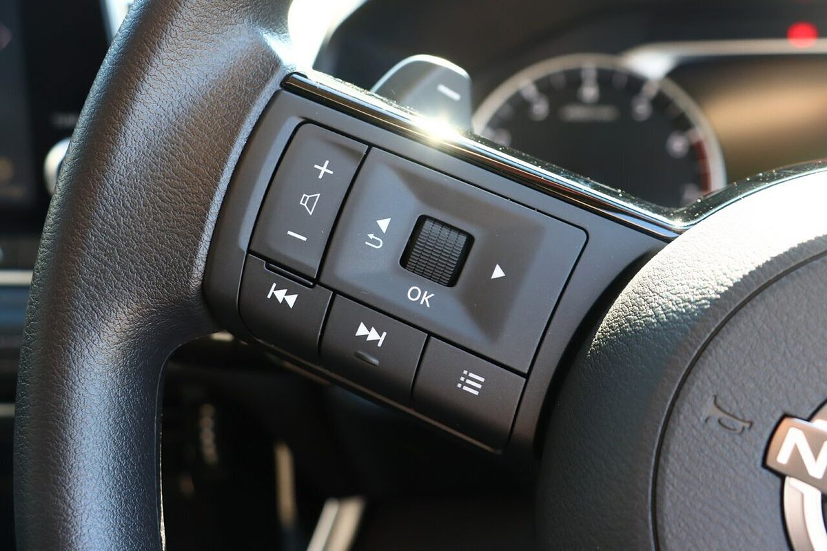 2025 Nissan X-TRAIL ST T33