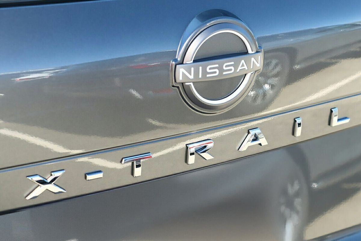 2025 Nissan X-TRAIL ST T33