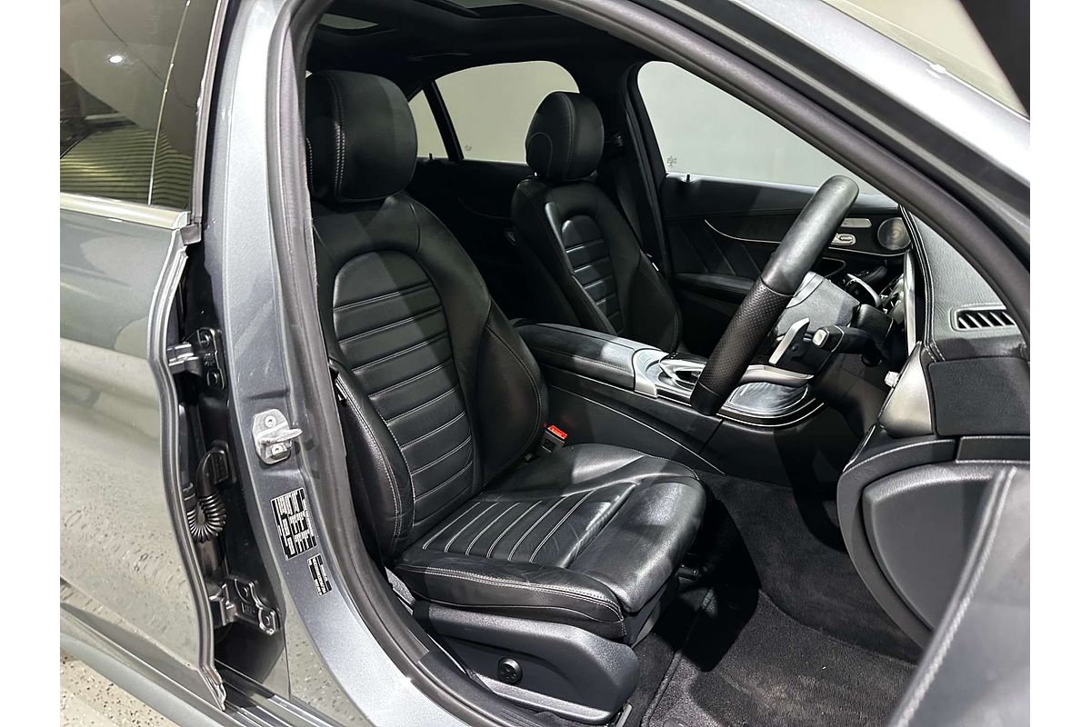 2019 Mercedes-Benz C-Class C300 W205