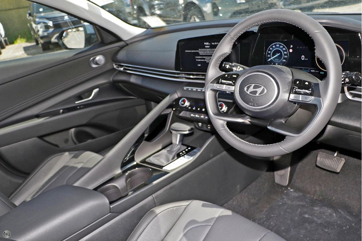 2025 Hyundai i30 Elite Hybrid CN7.V2