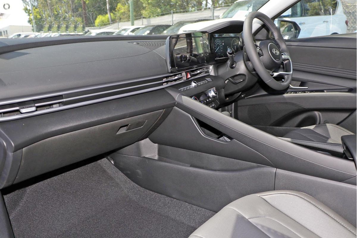 2025 Hyundai i30 Elite Hybrid CN7.V2