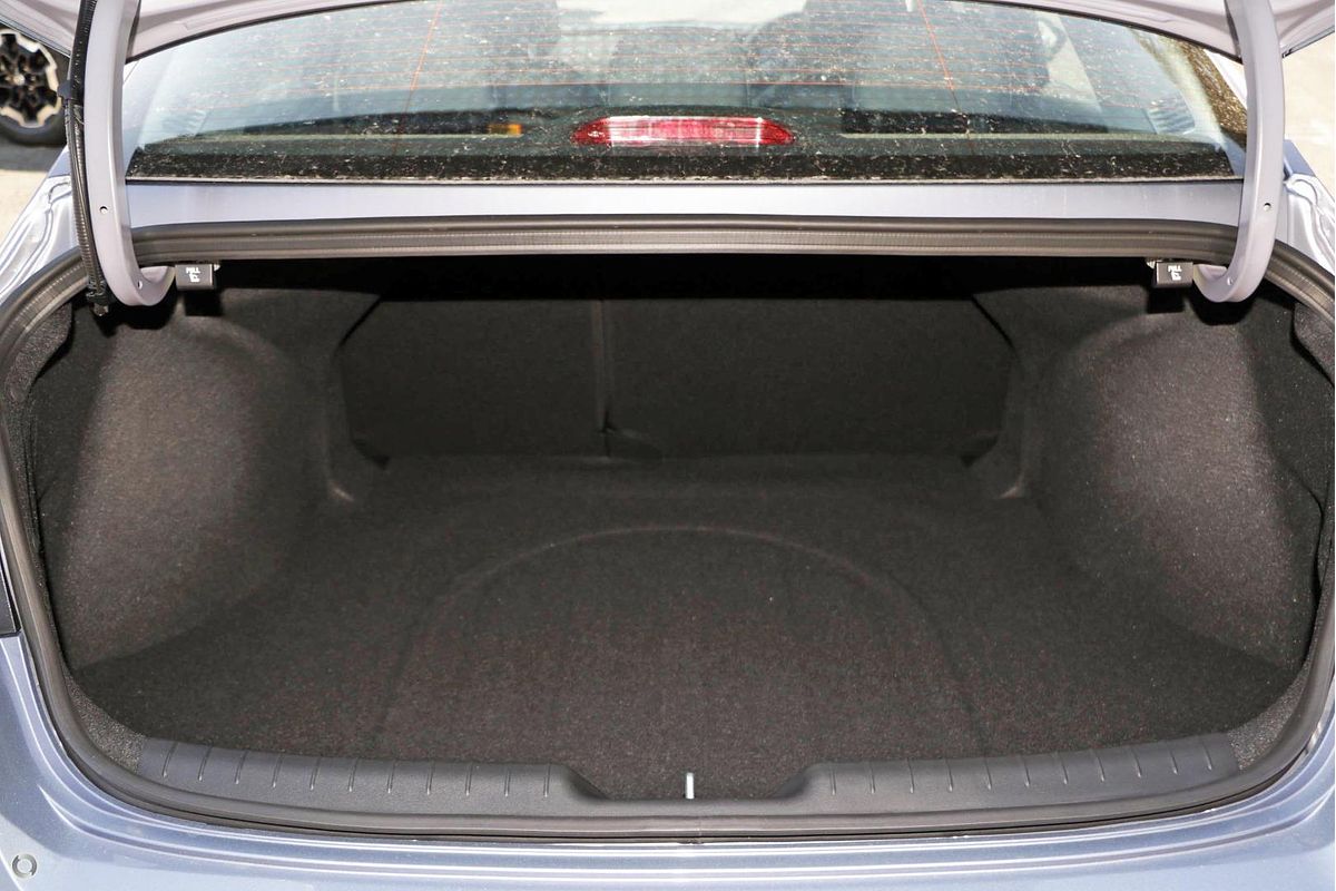 2025 Hyundai i30 Elite Hybrid CN7.V2