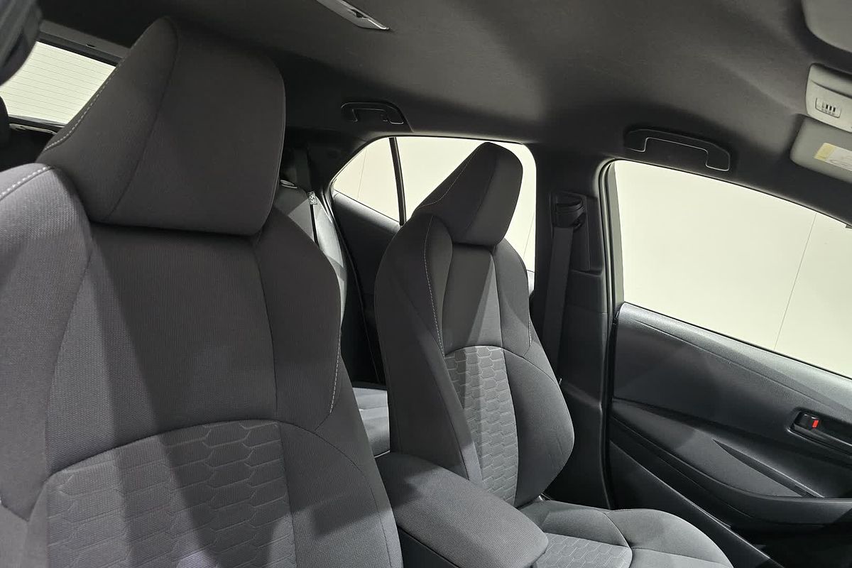 2022 Toyota Corolla Ascent Sport Hybrid ZWE211R