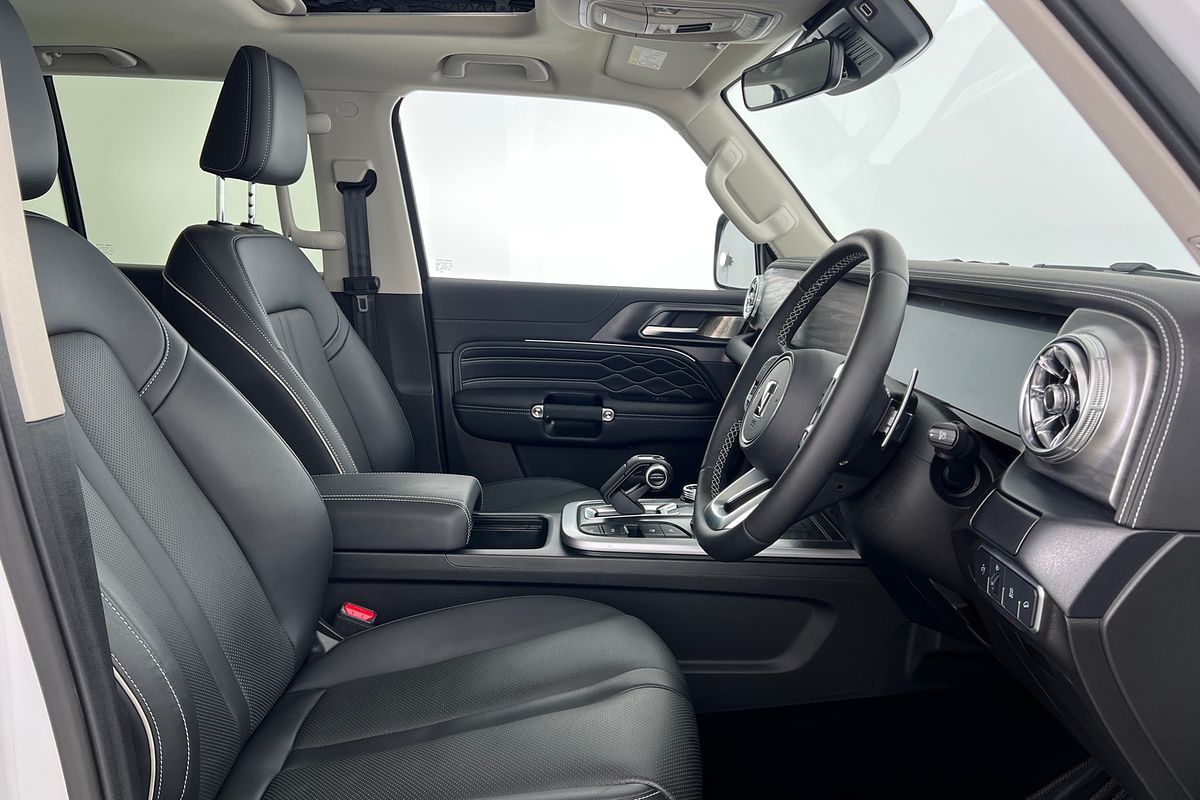 2024 GWM Tank 300 Ultra Hybrid P01