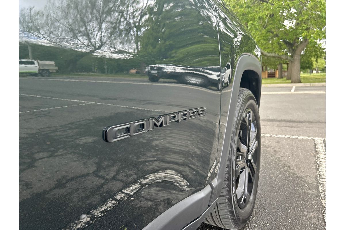 2023 Jeep Compass Night Eagle M6