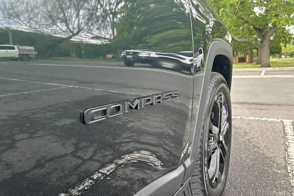 2023 Jeep Compass Night Eagle M6