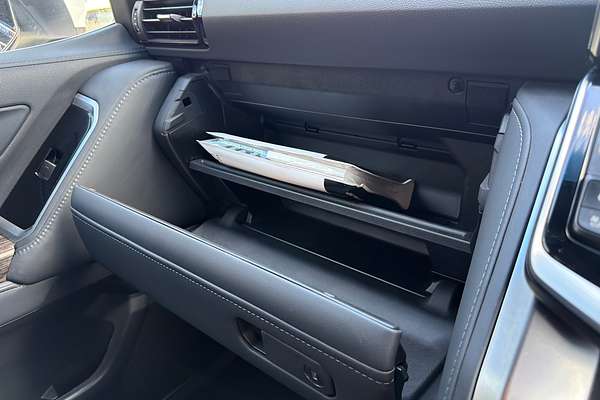 2023 Toyota Landcruiser VX FJA300R