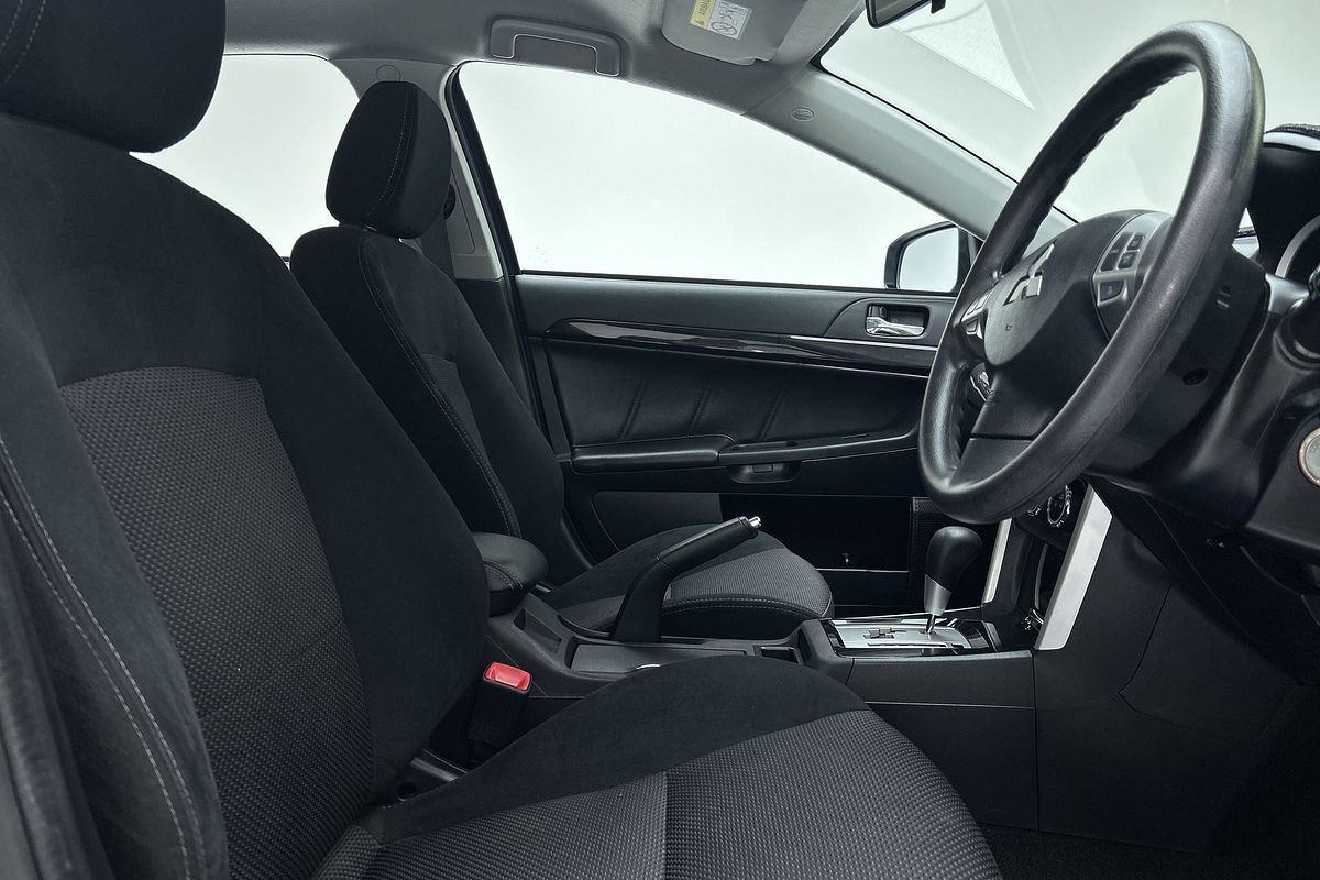 2017 Mitsubishi Lancer ES Sport CF