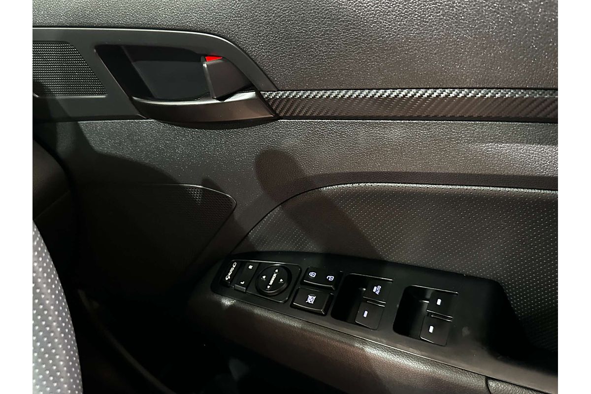 2020 Hyundai Elantra Sport AD.2