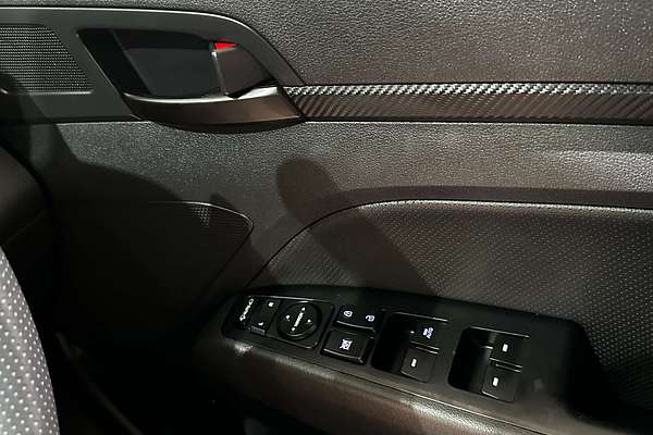 2020 Hyundai Elantra Sport AD.2