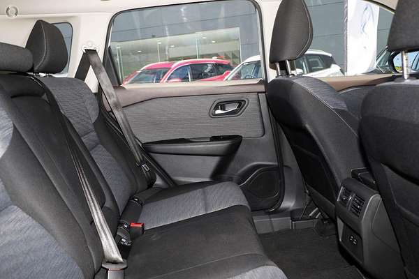 2025 Nissan X-TRAIL ST T33