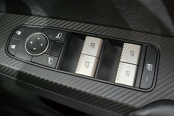 2023 Mitsubishi Outlander ES ZM