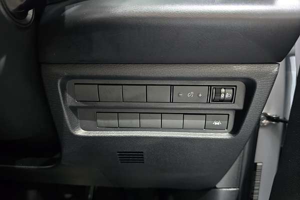 2023 Mitsubishi Outlander ES ZM