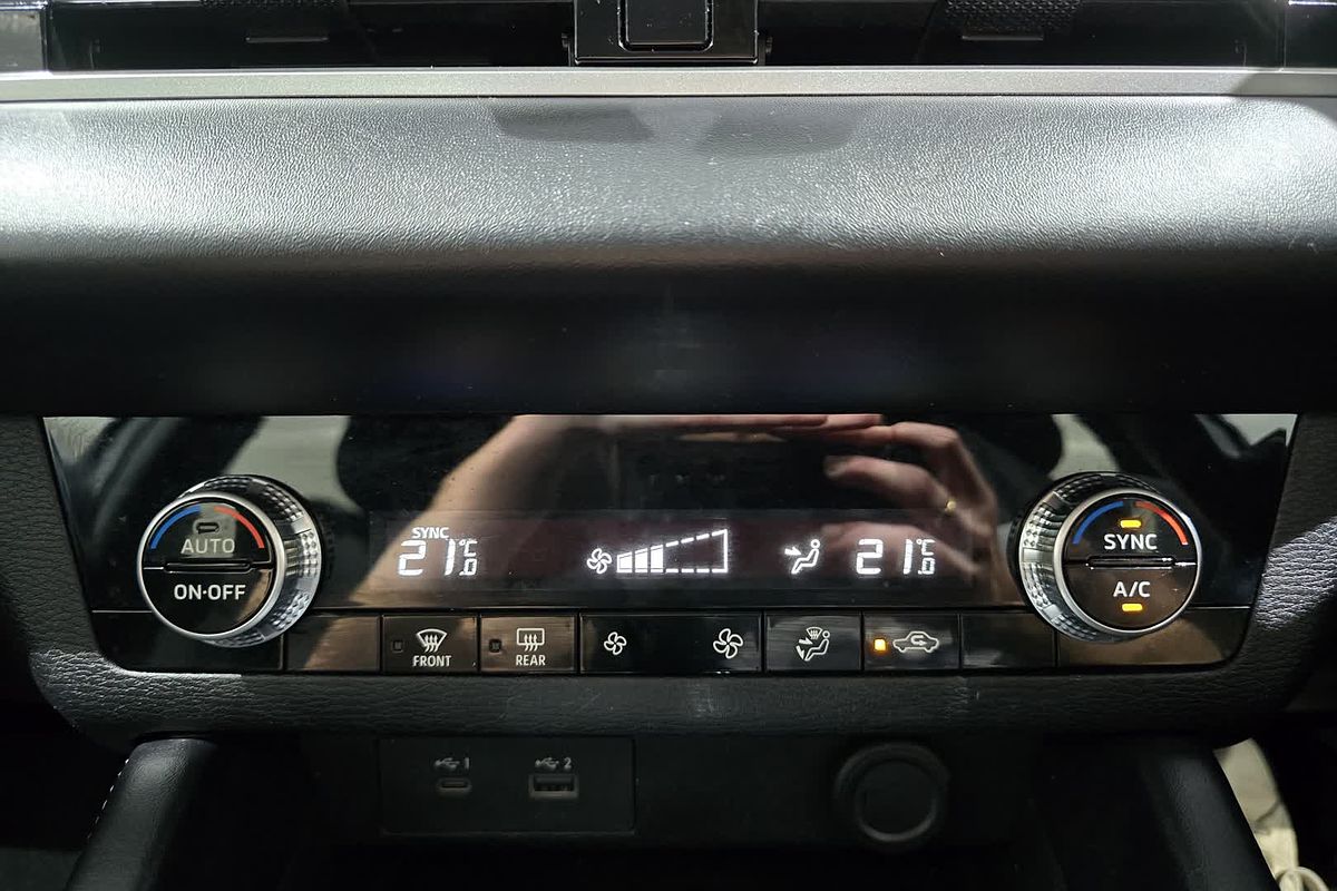 2023 Mitsubishi Outlander ES ZM