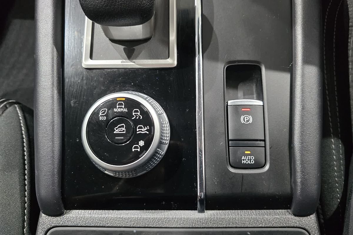 2023 Mitsubishi Outlander ES ZM