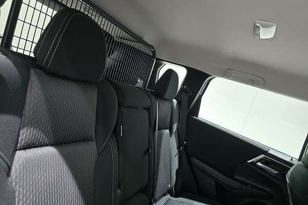 2023 Mitsubishi Outlander ES ZM