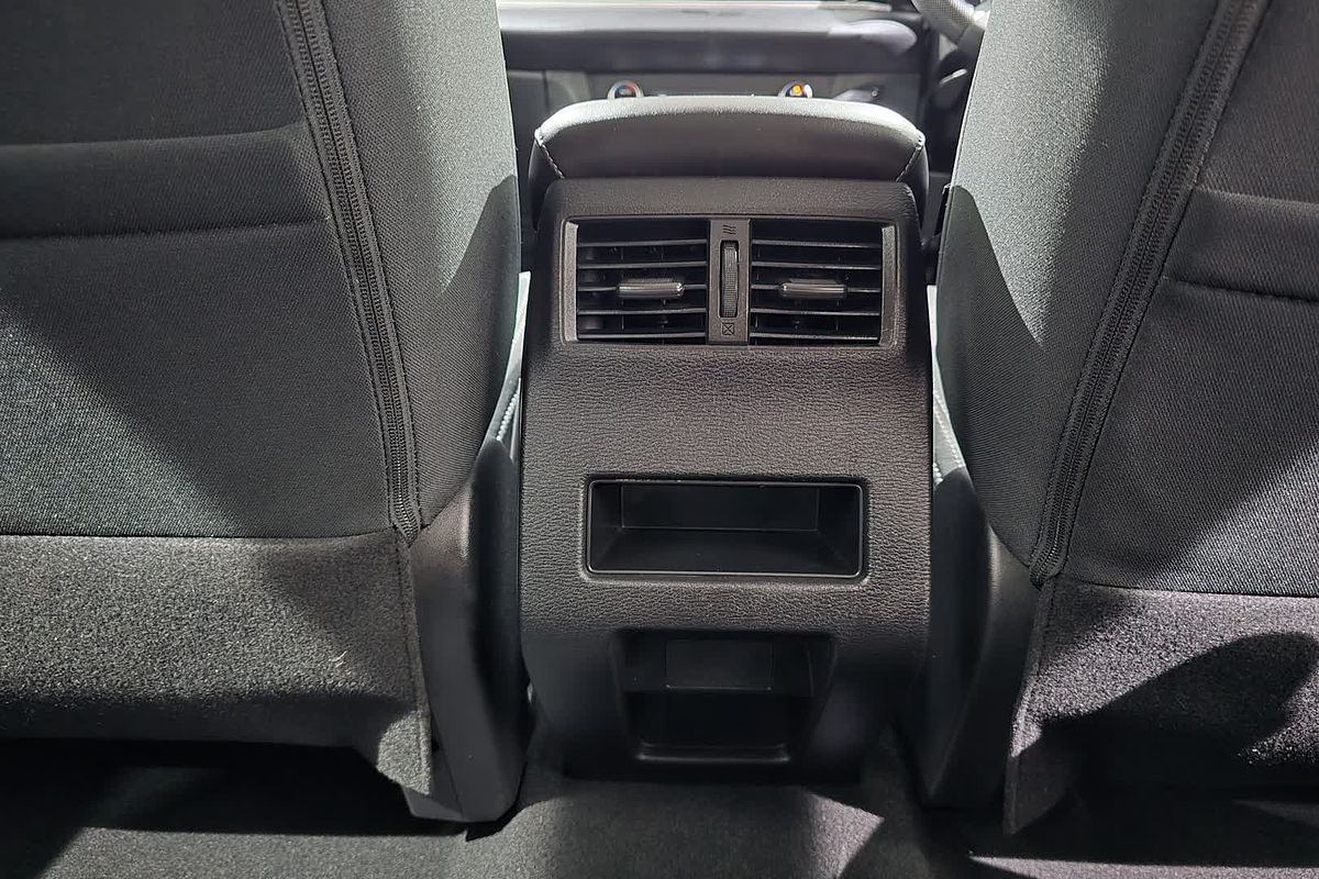 2023 Mitsubishi Outlander ES ZM