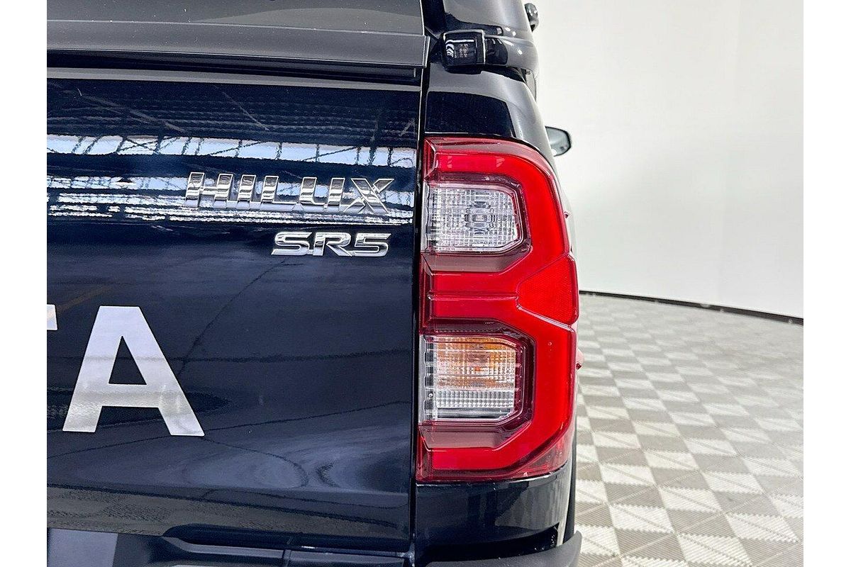 2021 Toyota Hilux SR5 GUN126R 4X4