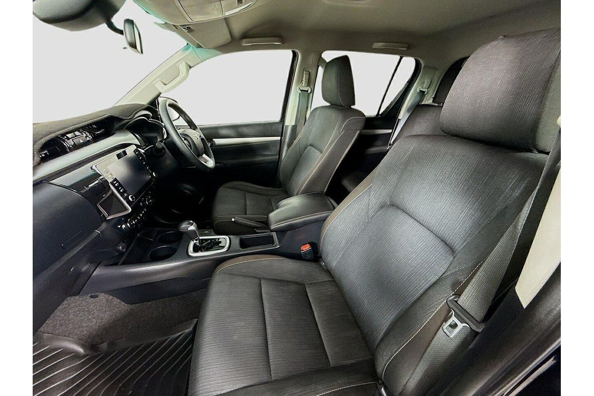 2021 Toyota Hilux SR5 GUN126R 4X4