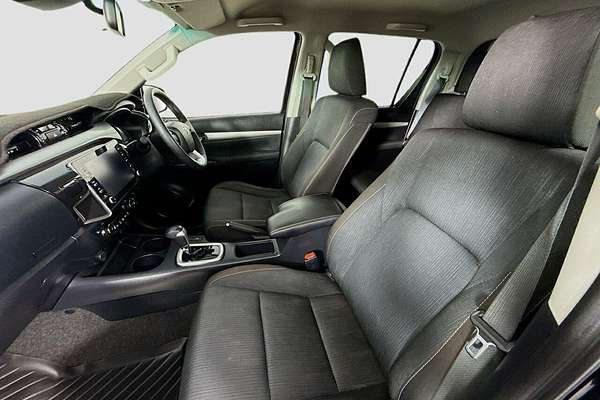 2021 Toyota Hilux SR5 GUN126R 4X4