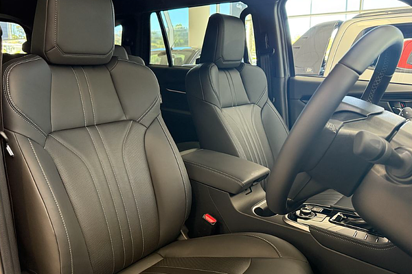 2025 Isuzu MU-X LS-T