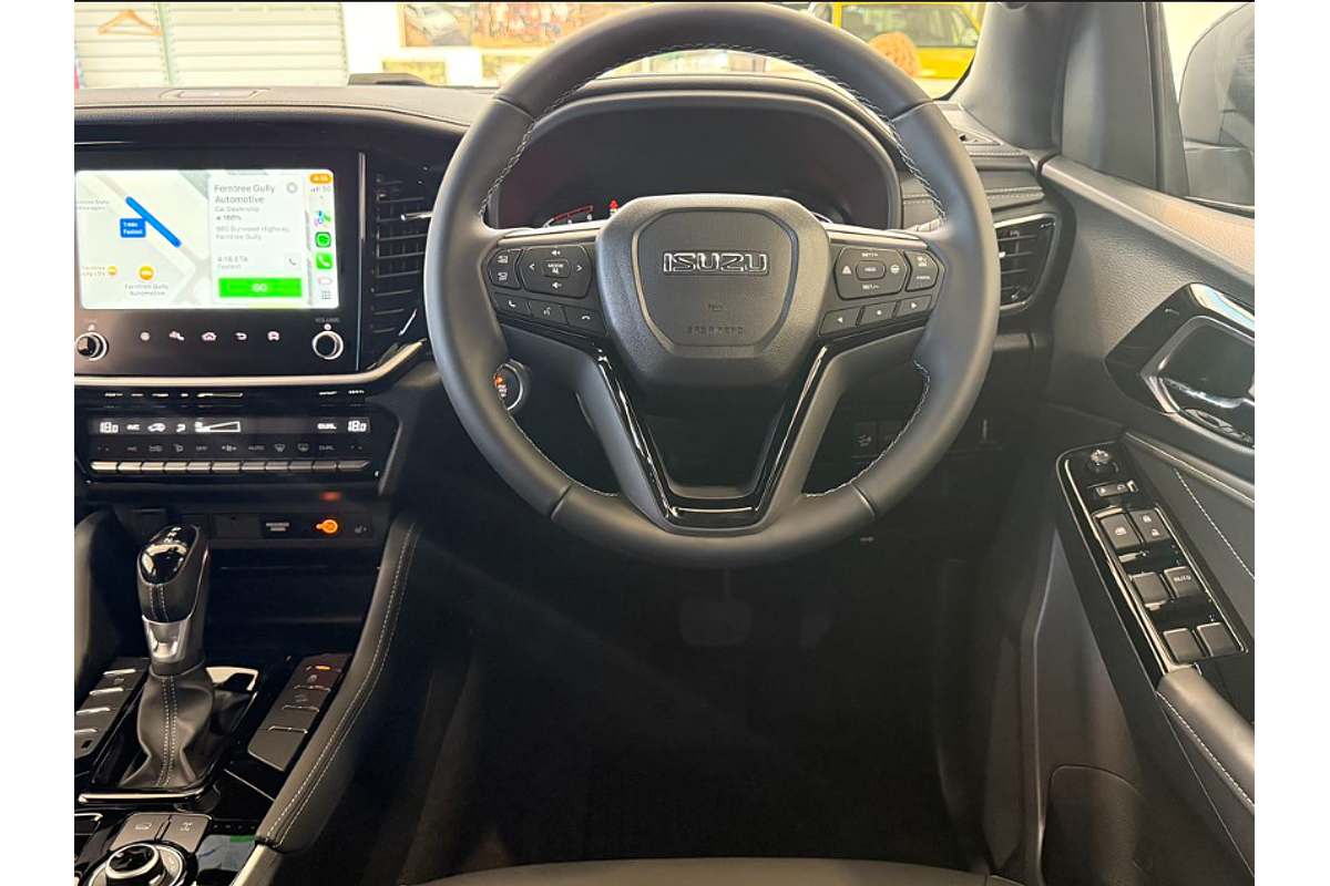 2025 Isuzu MU-X LS-T