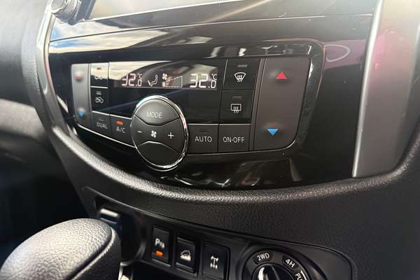 2023 Nissan Navara ST-X D23 4X4